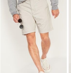 Old Navy Lt Khaki Lived-in Straight Shorts Size 46